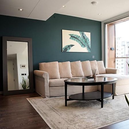 Chic Luxury Living In Battersea Power Station Daire Londra Dış mekan fotoğraf